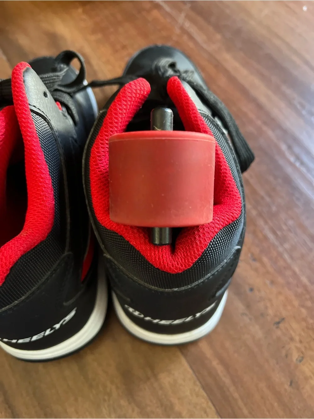 Heelys stylish black